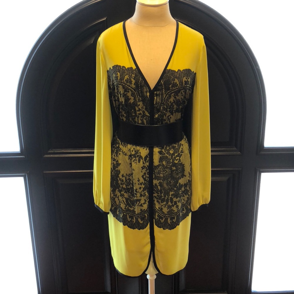 BCBGMAXAZRIA